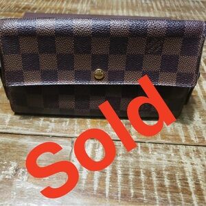 EUC LV long Damier wallet